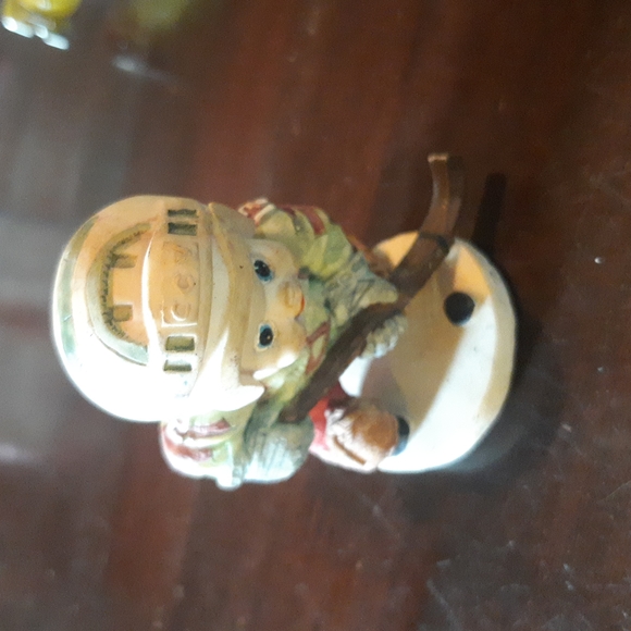 Hockey player #12 figurine - Picture 2 of 7